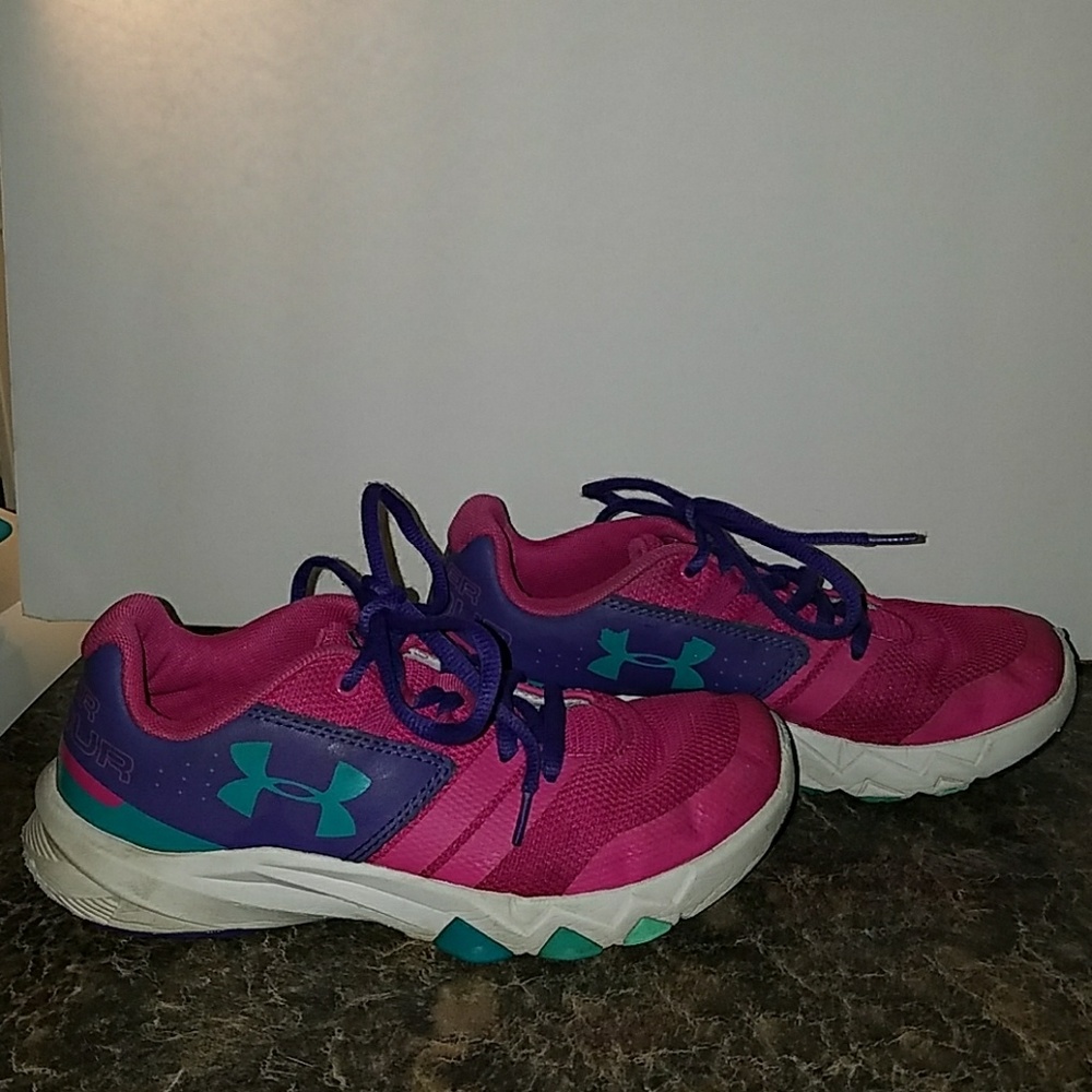 Girls size 3 Under Armour shoes